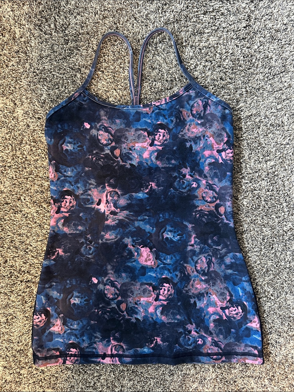 Lululemon tank with built in bra